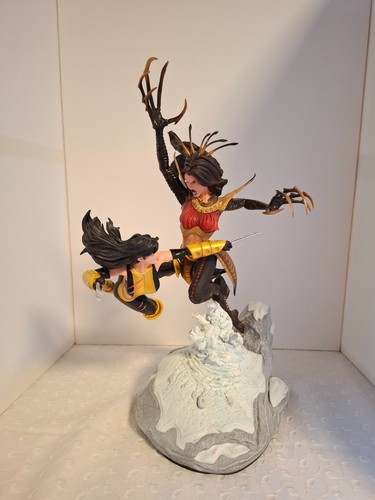 Diorama sideshow vs lady - x-23,