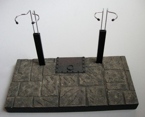 Sideshow dungeon diorama - "dungeon",
