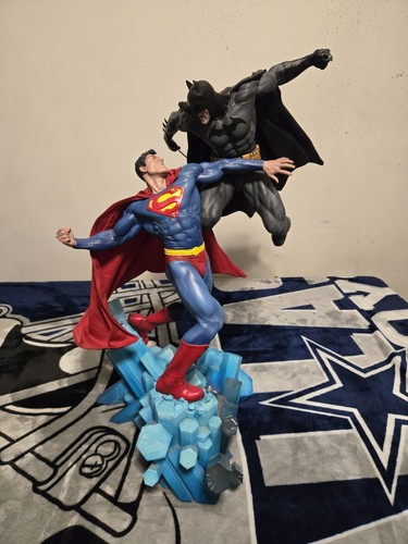 Statua batman superman - batman,
