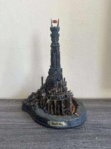 Barad dur diorama statue - statue, lotr